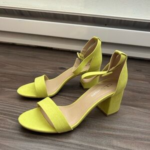 Chinese Laundry Women's Lime Green Block Heel Sandals
